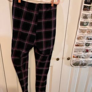 ❗️SOLD❗️Torrid Plaid Leggings